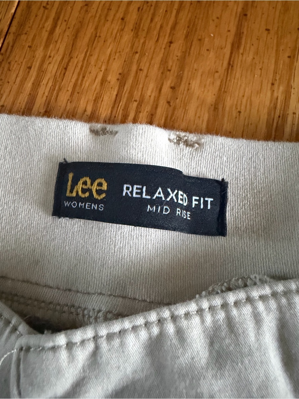 Lee Womens Relaxed Fit Mid Rise cotton shorts — Light Gray cream and tan